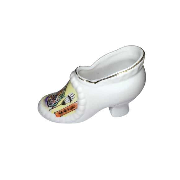 Vintage Souvenir GNCO Chinatown San Francisco CA Porcelain Shoe Made in Japan - Picture 3 of 7